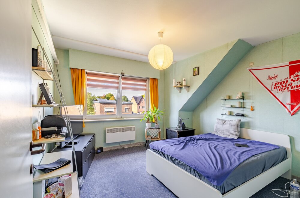 appartement-op-de-tweede-verdieping-met-twee-slaapkamers-en-garage006.jpg