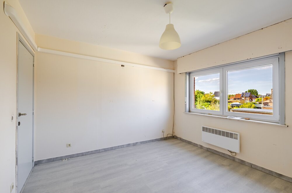 appartement-op-de-eerste-verdieping-met-twee-slaapkamers-en-garage005.jpg