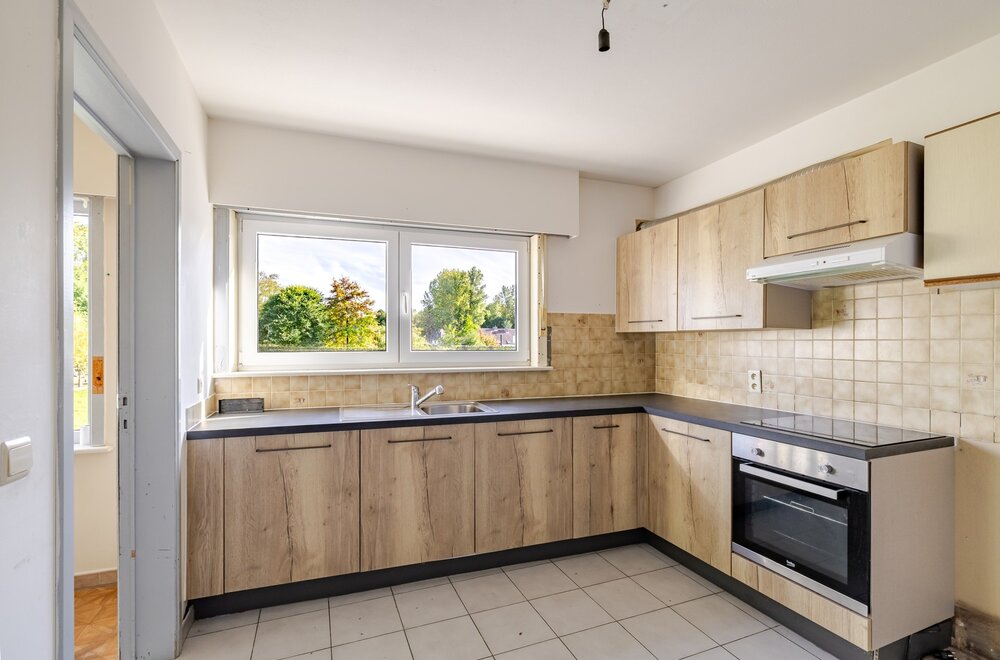 appartement-op-de-eerste-verdieping-met-twee-slaapkamers-en-garage011.jpg