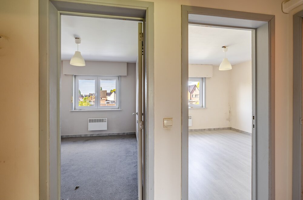 appartement-op-de-eerste-verdieping-met-twee-slaapkamers-en-garage012.jpg