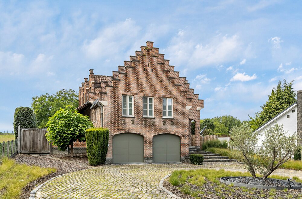 instapklare-goed-onderhouden-villa-op-gunstige-locatie002.jpg