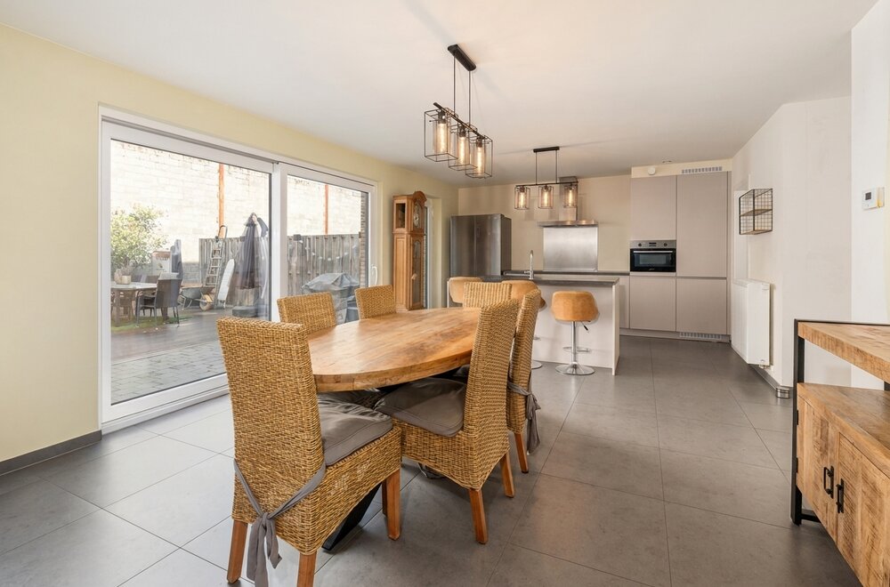 recente-woning-met-3-slaapkamers-en-garage-in-de-klinge006.jpg