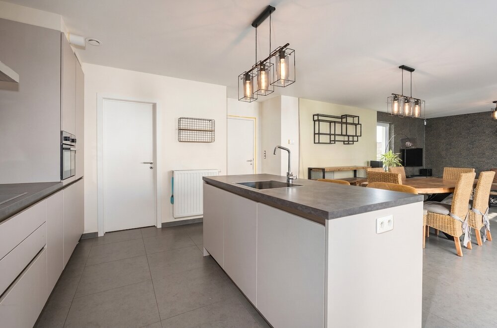 recente-woning-met-3-slaapkamers-en-garage-in-de-klinge009.jpg