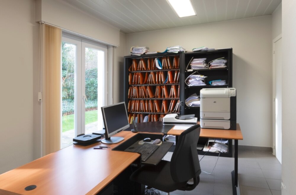 ruim-en-lichtrijk-kantoor-met-tal-van-mogelijkheden-op-vlot-bereikbare-locatie008.jpg