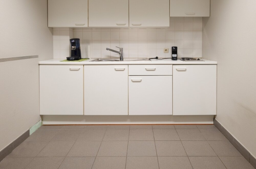 ruim-en-lichtrijk-kantoor-met-tal-van-mogelijkheden-op-vlot-bereikbare-locatie013.jpg