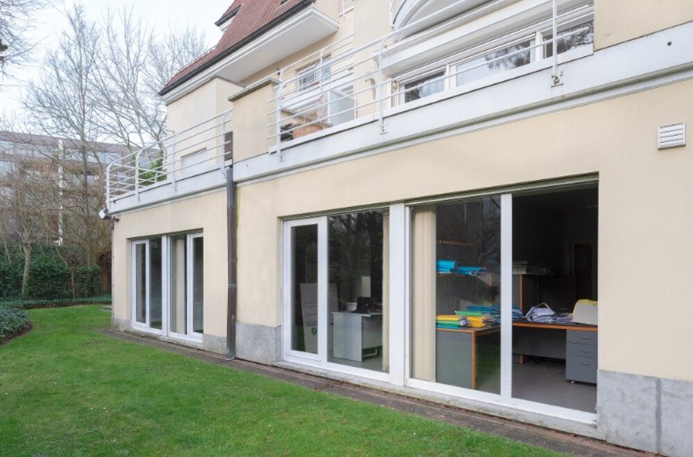 ruim-en-lichtrijk-kantoor-met-tal-van-mogelijkheden-op-vlot-bereikbare-locatie017.jpg