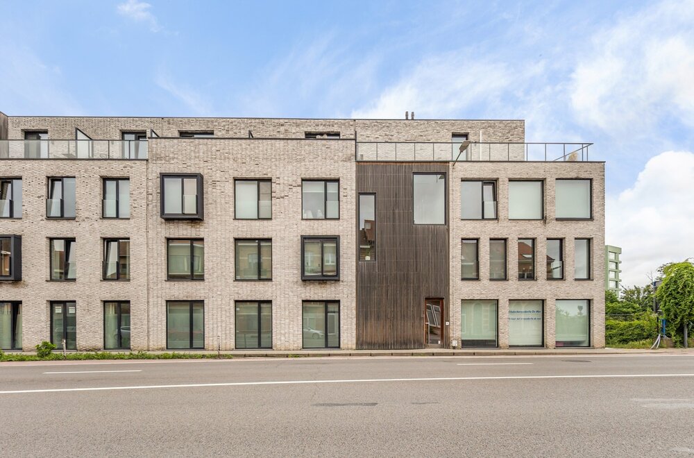 moderne-en-lichtrijke-studentenkamer-met-eigen-sanitair-nabij-het-station-te-leuven-017.jpg