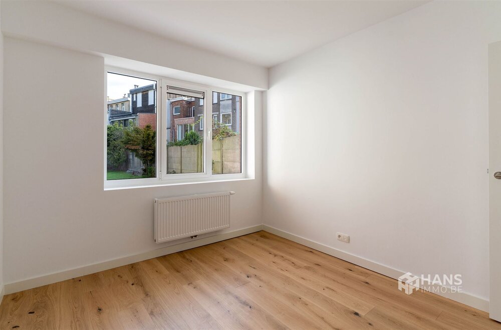 volledig-gerenoveerd-gelijkvloersappartement-76-m-met-tuin-153-m-in-deurne018.jpg