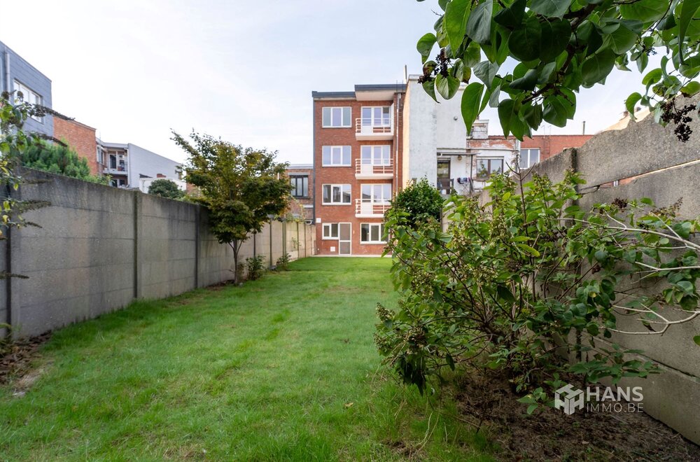 volledig-gerenoveerd-gelijkvloers-met-een-priv-tuin-van-153-m-022.jpg