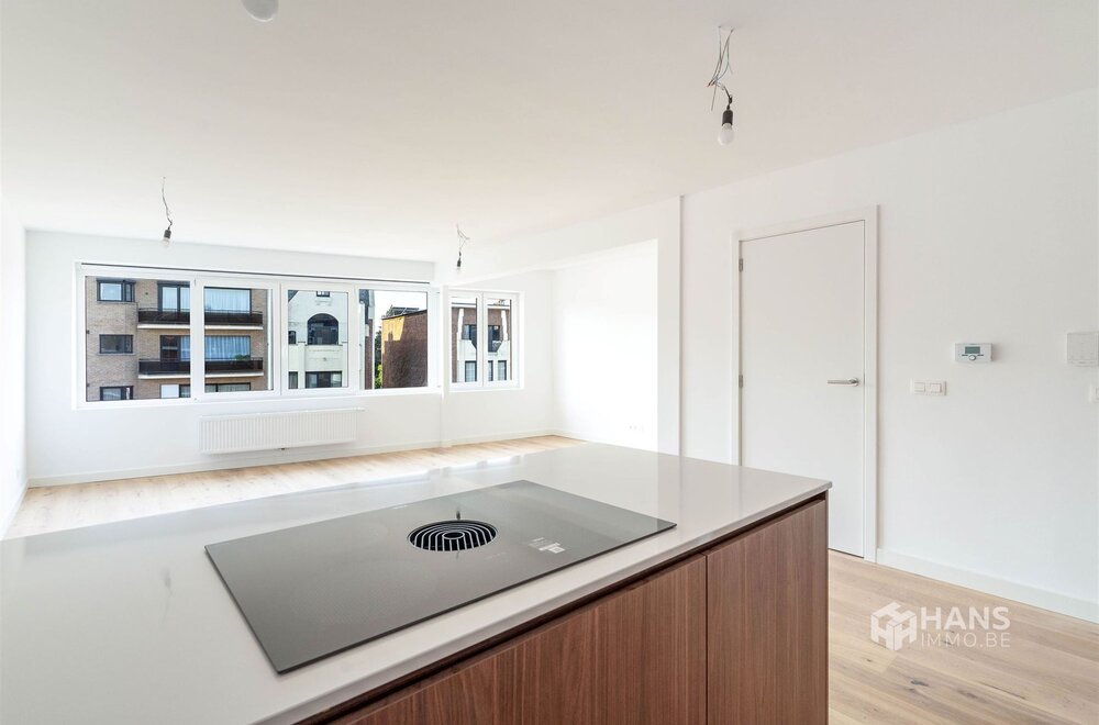 volledig-gerenoveerd-appartement-van-89-m-op-de-tweede-verdieping-van-een-kleinschalig-gebouw-met-maar-vier-woningen-aan-de-drakenhoflaan-in-deurne005.jpg