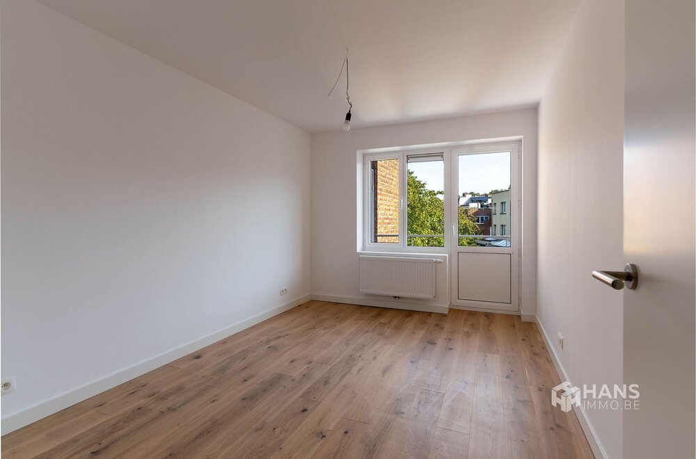 volledig-gerenoveerd-appartement-88-m-met-2-slaapkamers-en-terras-in-deurne016.jpg