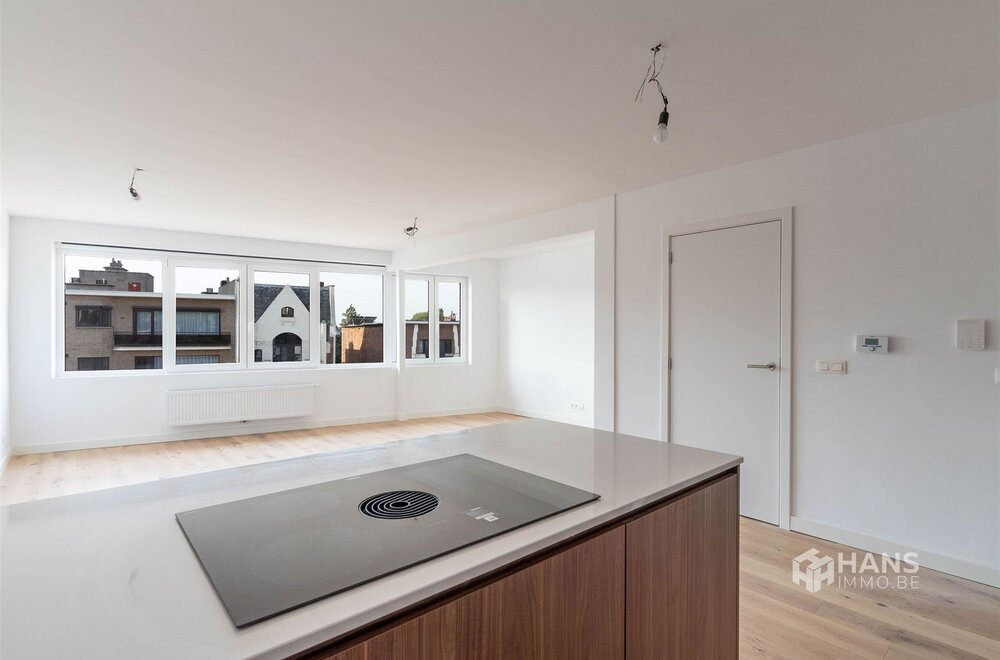 volledig-gerenoveerd-appartement-88-m-met-2-slaapkamers-en-terras-in-deurne006.jpg