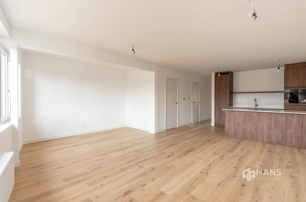 volledig-gerenoveerd-appartement-88-m-met-2-slaapkamers-en-terras-in-deurne008.jpg