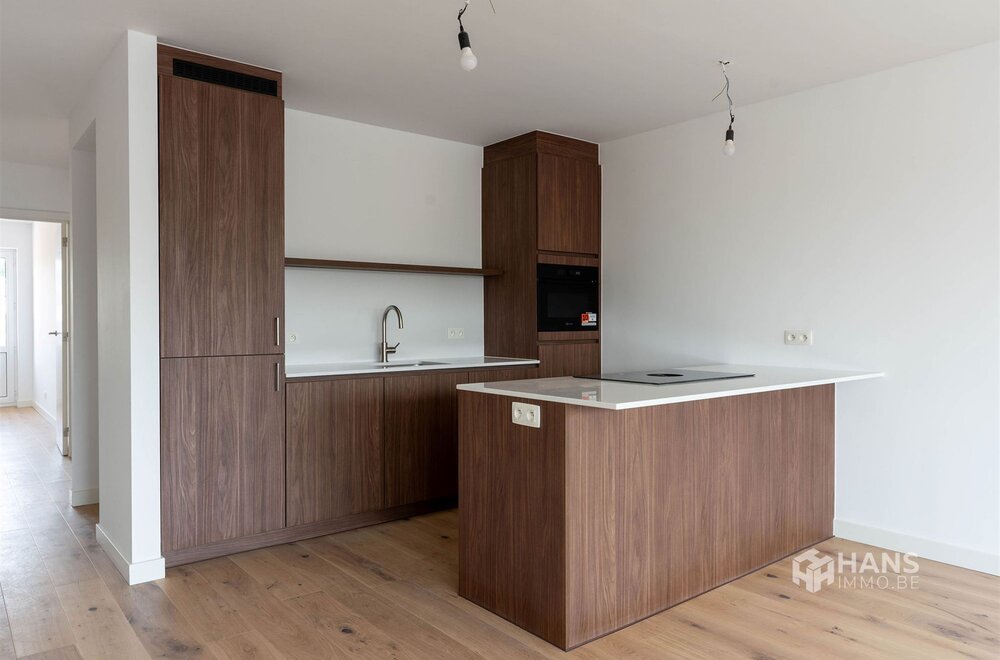volledig-gerenoveerd-appartement-van-88-m-op-de-bovenste-verdieping-van-een-kleinschalig-gebouw-met-maar-vier-woningen-aan-de-drakenhoflaan-in-deurne-011.jpg