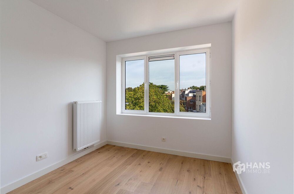 volledig-gerenoveerd-appartement-van-88-m-op-de-bovenste-verdieping-van-een-kleinschalig-gebouw-met-maar-vier-woningen-aan-de-drakenhoflaan-in-deurne-018.jpg