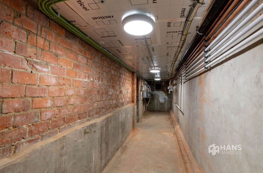 volledig-gerenoveerd-appartement-van-88-m-op-de-bovenste-verdieping-van-een-kleinschalig-gebouw-met-maar-vier-woningen-aan-de-drakenhoflaan-in-deurne-026.jpg