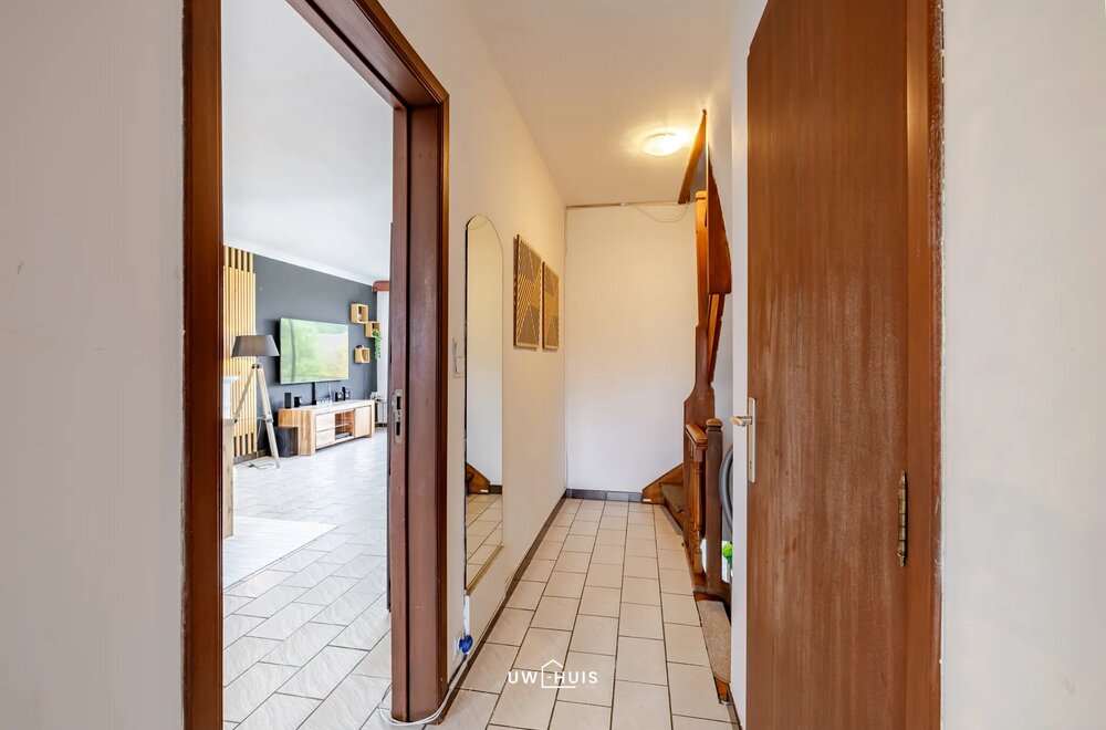 ruimte-woning-met-3-slaapkamers-terras-en-grote-tuin002.jpg