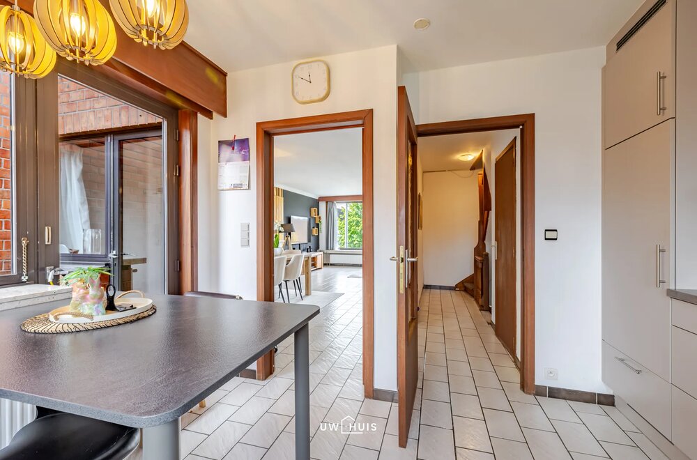 ruimte-woning-met-3-slaapkamers-terras-en-grote-tuin006.jpg