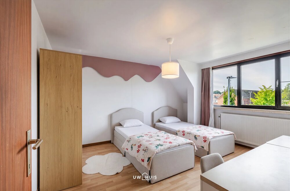 ruimte-woning-met-3-slaapkamers-terras-en-grote-tuin008.jpg