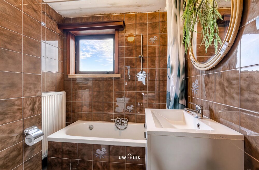 ruimte-woning-met-3-slaapkamers-terras-en-grote-tuin011.jpg