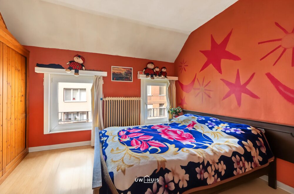 te-renoveren-woning-met-2-slkp-en-tuin-006.jpg