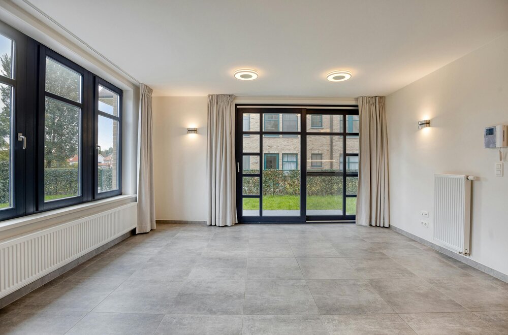 appartement-met-2-slaapkamers-en-tuintje-in-centrum-koksijde003.jpg