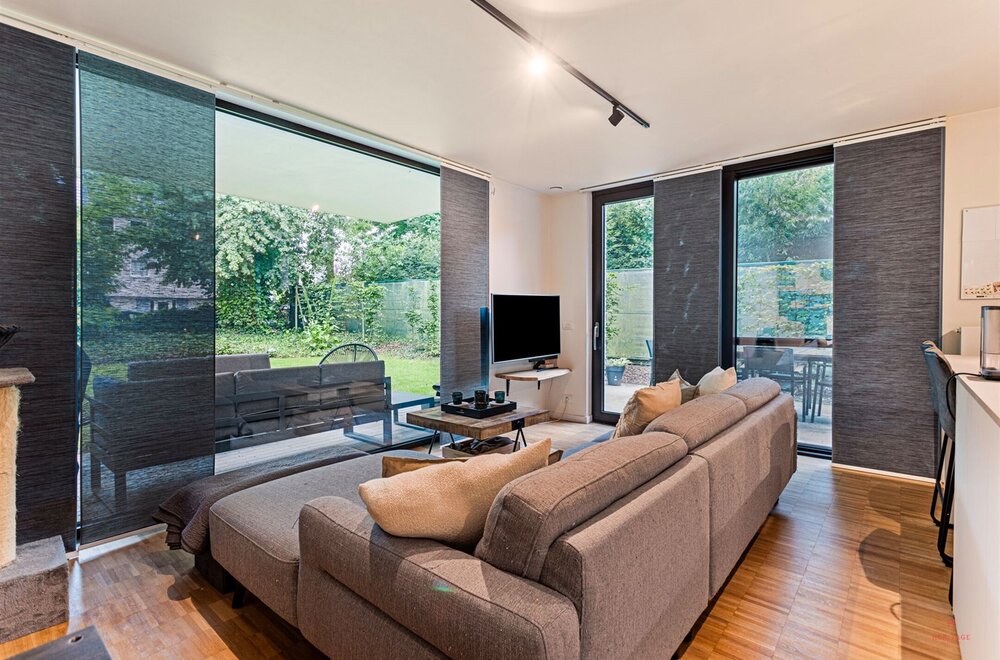 instapklaar-gelijkvloers-appartement-met-tuin-terras-en-2-autostaanplaatsen-in-olsene003.jpg