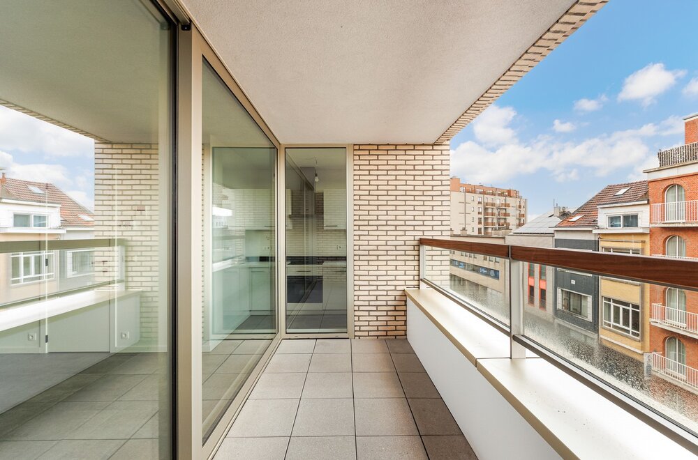recent-1-slaapkamer-appartement-met-terras-vlakbij-park-spoor-noord011.jpg