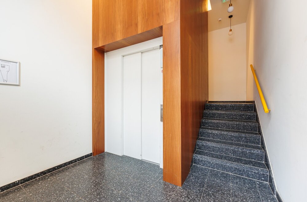 recent-1-slaapkamer-appartement-met-terras-vlakbij-park-spoor-noord019.jpg