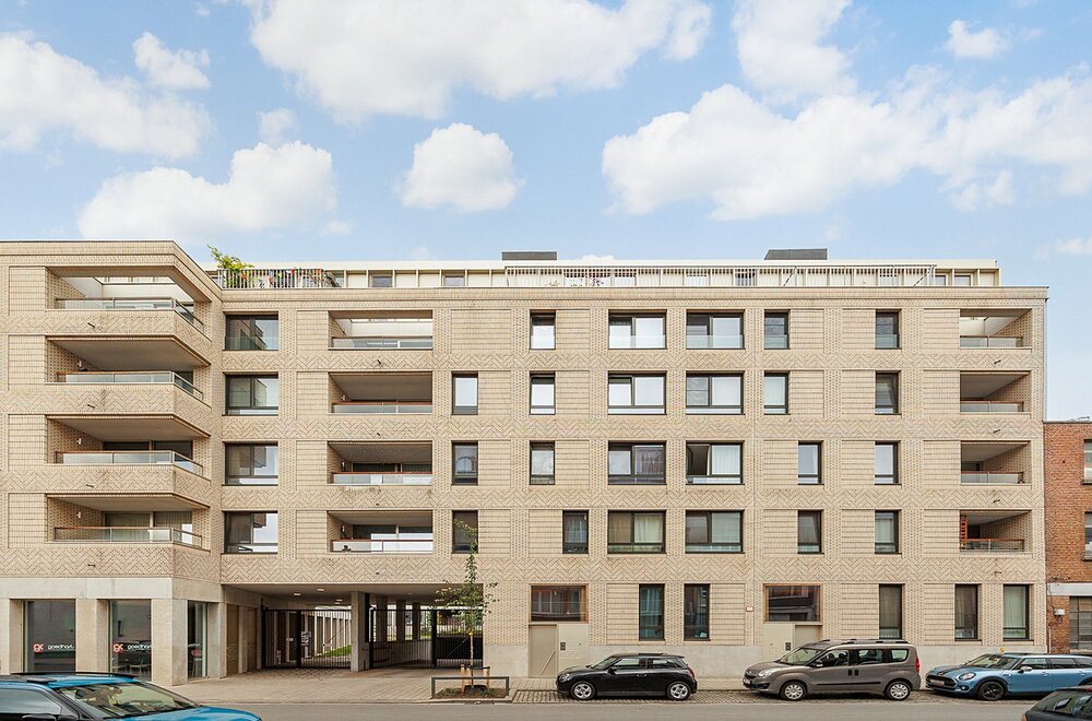 recent-1-slaapkamer-appartement-met-terras-vlakbij-park-spoor-noord022.jpg