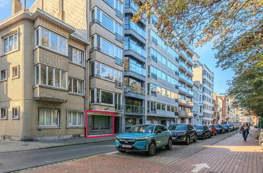 gelijkvloers-appartement-met-parkzicht-te-oostende002.jpg