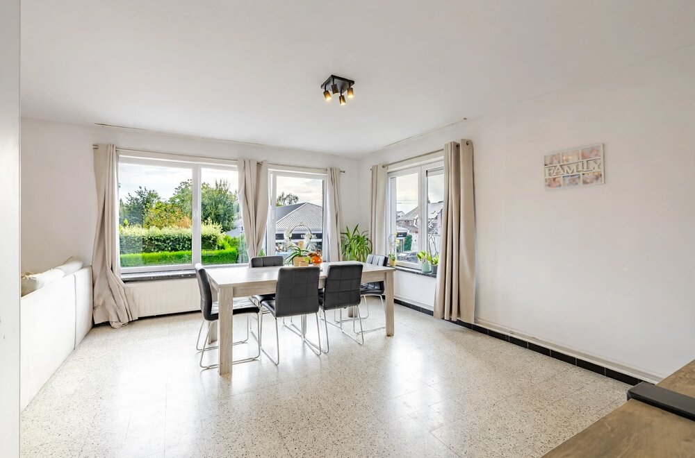 gunstig-gelegen-appartement-met-2-slaapkamers003.jpg