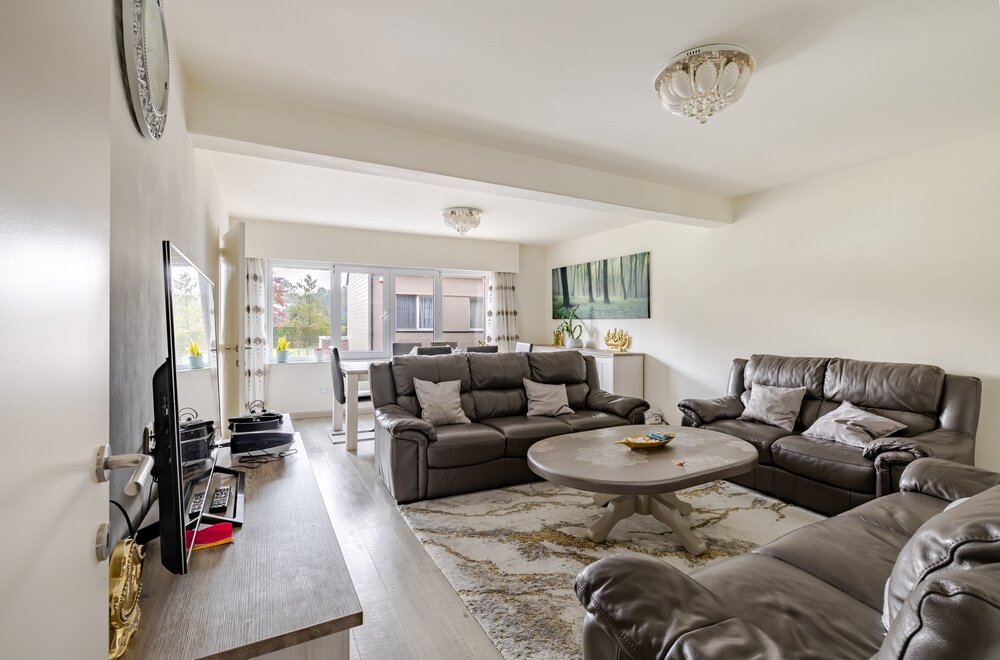 appartement-op-de-eerste-verdieping-met-drie-slaapkamers-en-garage002.jpg
