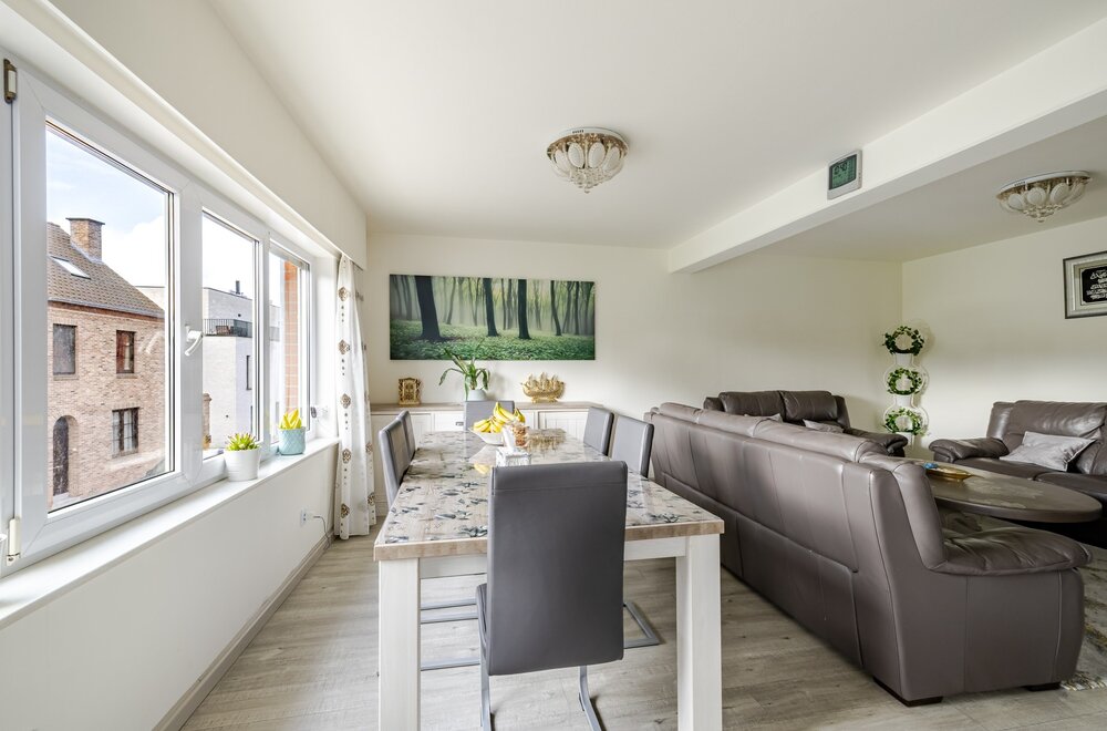 appartement-op-de-eerste-verdieping-met-drie-slaapkamers-en-garage005.jpg