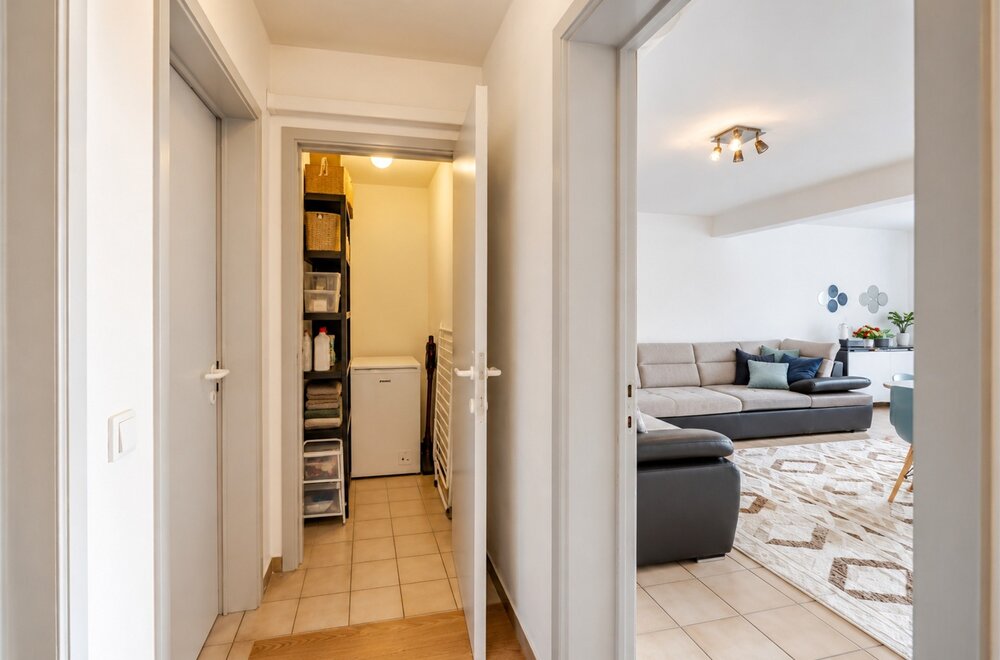 gelijkvloers-appartement-met-twee-slaapkamer-grote-tuin-en-garage008.jpg
