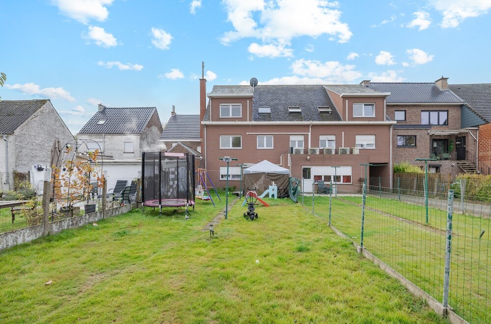 gelijkvloers-appartement-met-twee-slaapkamer-grote-tuin-en-garage013.jpg