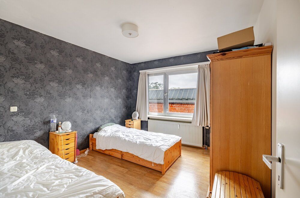 opbrengsteigendom-met-5-appartementen-en-5-garages-op-toplocatie-te-wetteren-014.jpg