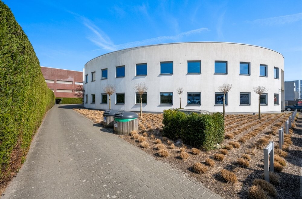 nieuwe-prijs-instapklaar-kantorencomplex-op-toplocatie-ten-zuiden-van-gent005.jpg