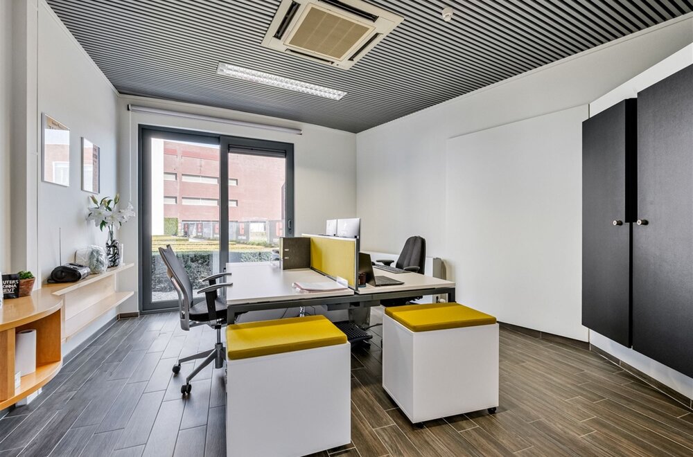 nieuwe-prijs-instapklaar-kantorencomplex-op-toplocatie-ten-zuiden-van-gent016.jpg