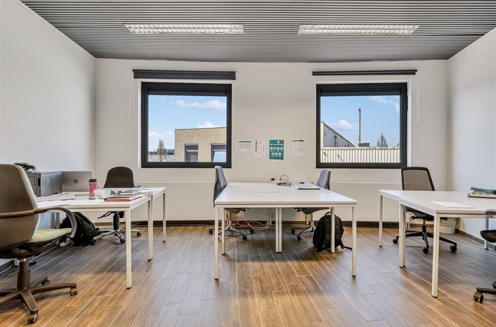 nieuwe-prijs-instapklaar-kantorencomplex-op-toplocatie-ten-zuiden-van-gent022.jpg