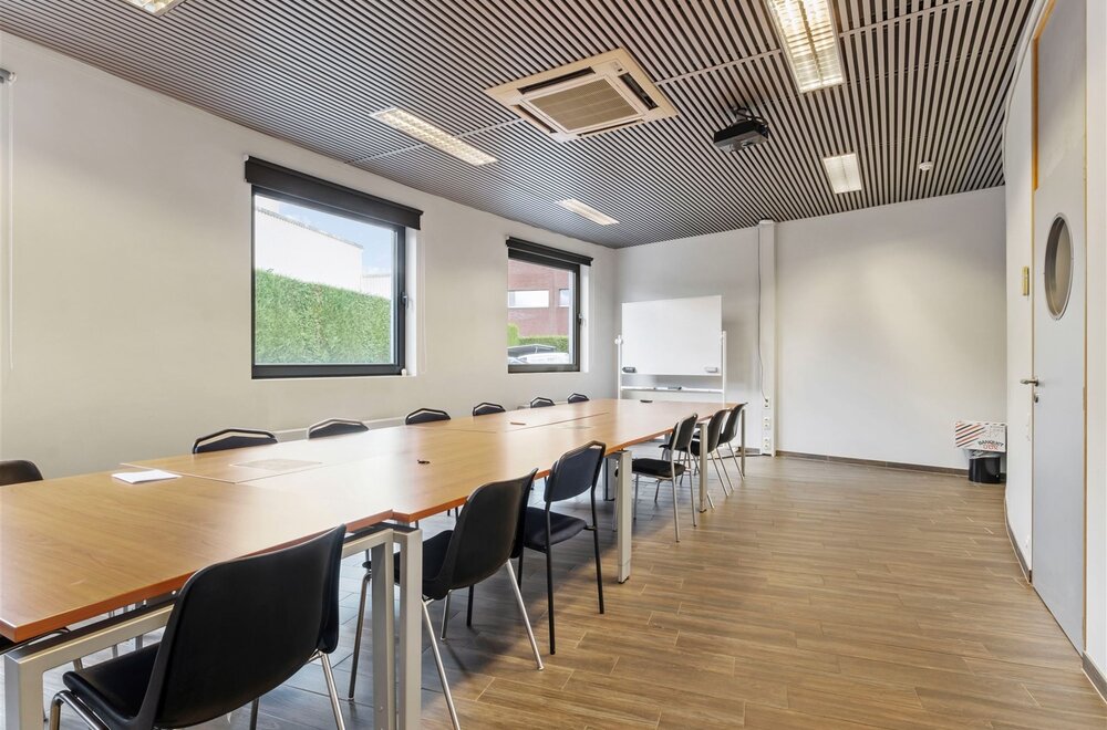 nieuwe-prijs-instapklaar-kantorencomplex-op-toplocatie-ten-zuiden-van-gent029.jpg