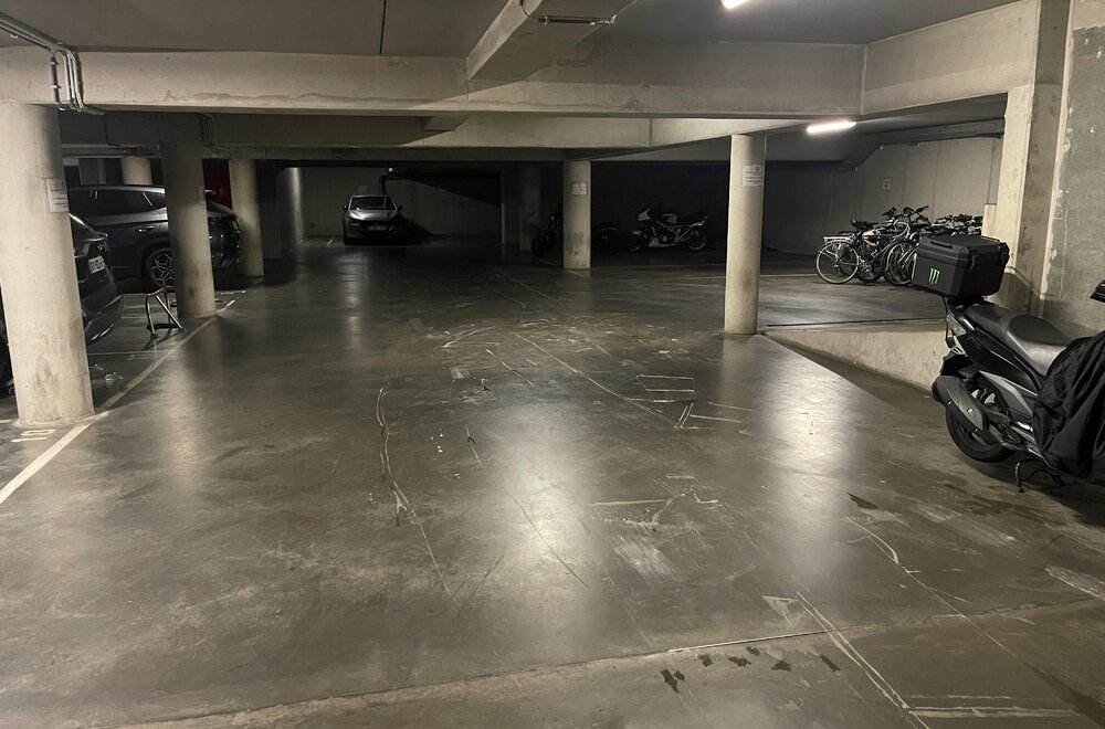parking-in-de-helihavenlaan-48007.jpg