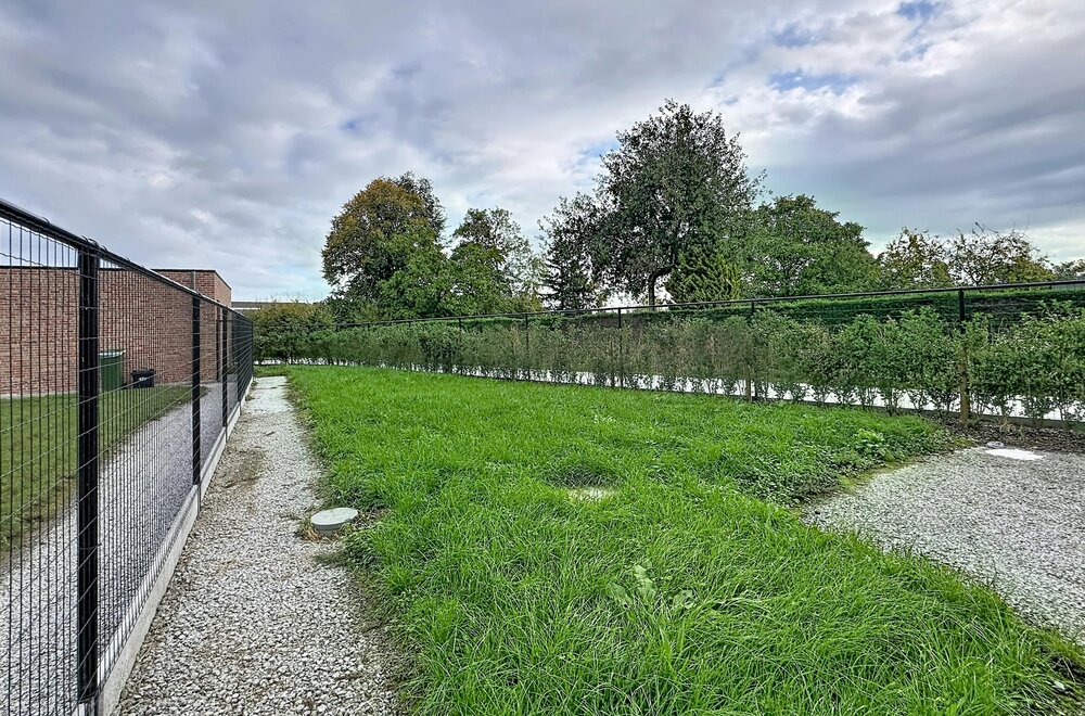 halfopen-huis-te-koop-in-ieper-met-3-kamers-en-dubbele-garage007.jpg