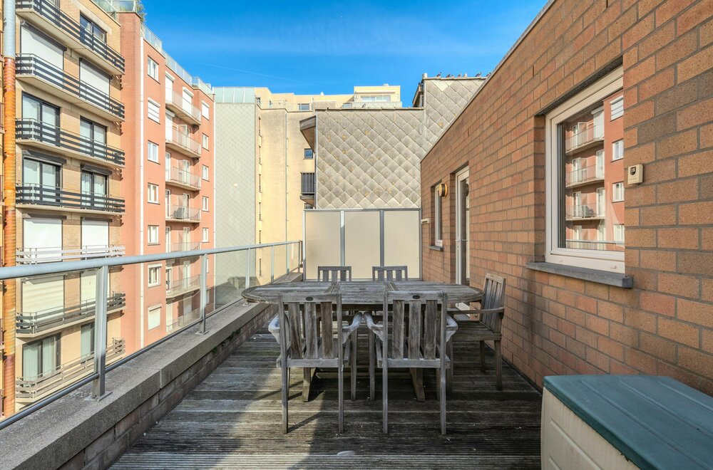 lichtrijk-duplexappartement-met-ruime-terrassen-018.jpg