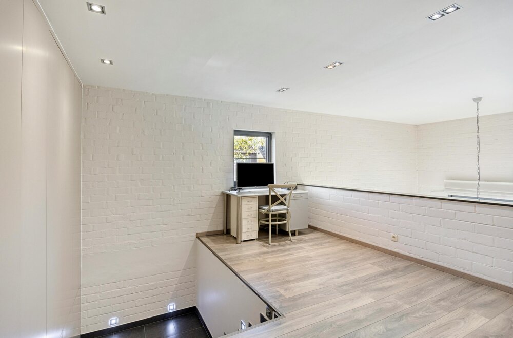 duplex-appartement-met-praktijk-te-koop-in-kapellen012.jpg
