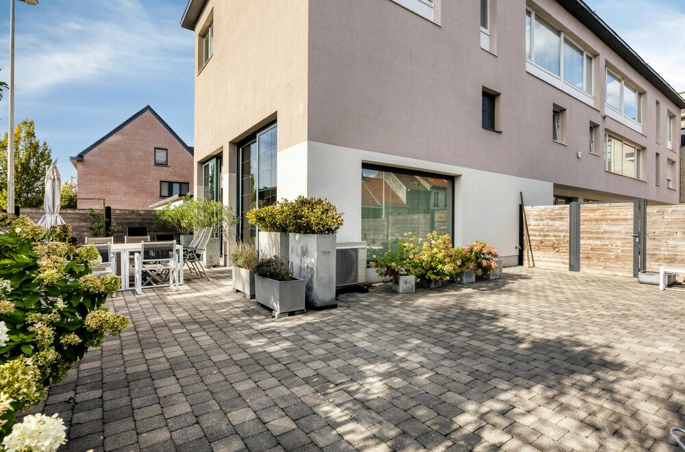 duplex-appartement-met-praktijk-te-koop-in-kapellen017.jpg
