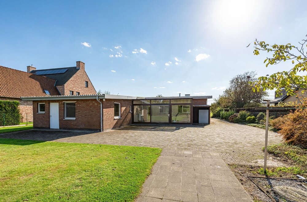 uitstekend-gelegen-bungalow-op-uitzonderlijk-perceel029.jpg