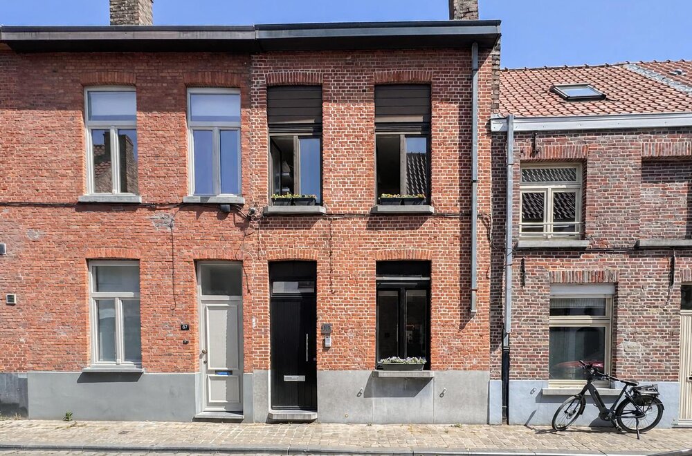 karaktervol-huis-met-4-slaapkamers-te-koop-in-brugge001.jpg