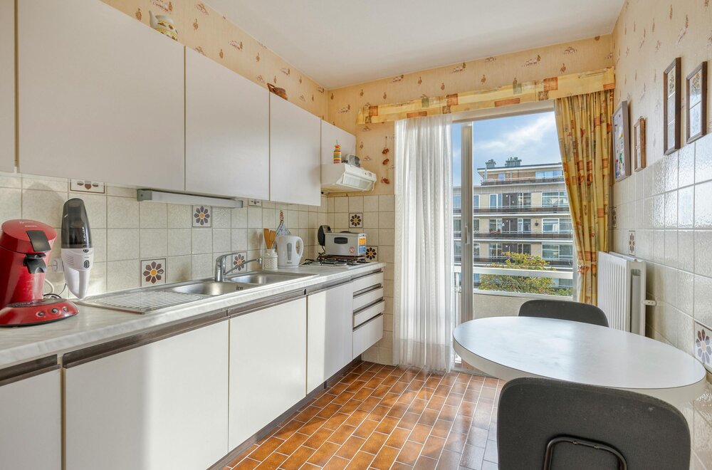 appartement-met-2-slaapkamers-en-parking-te-koop-in-merksem006.jpg