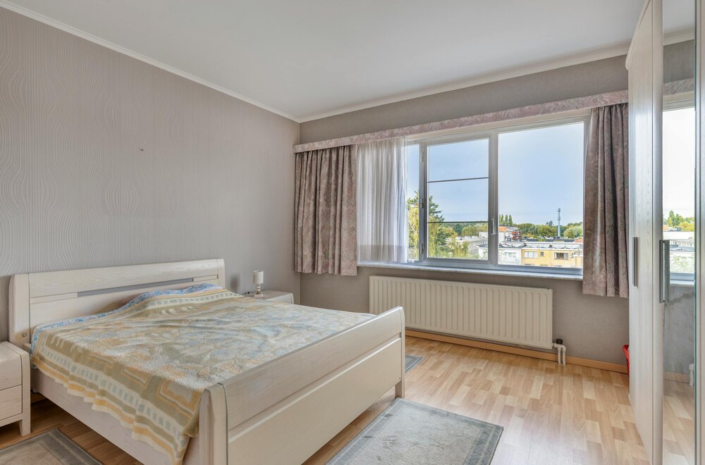 appartement-met-2-slaapkamers-en-parking-te-koop-in-merksem010.jpg